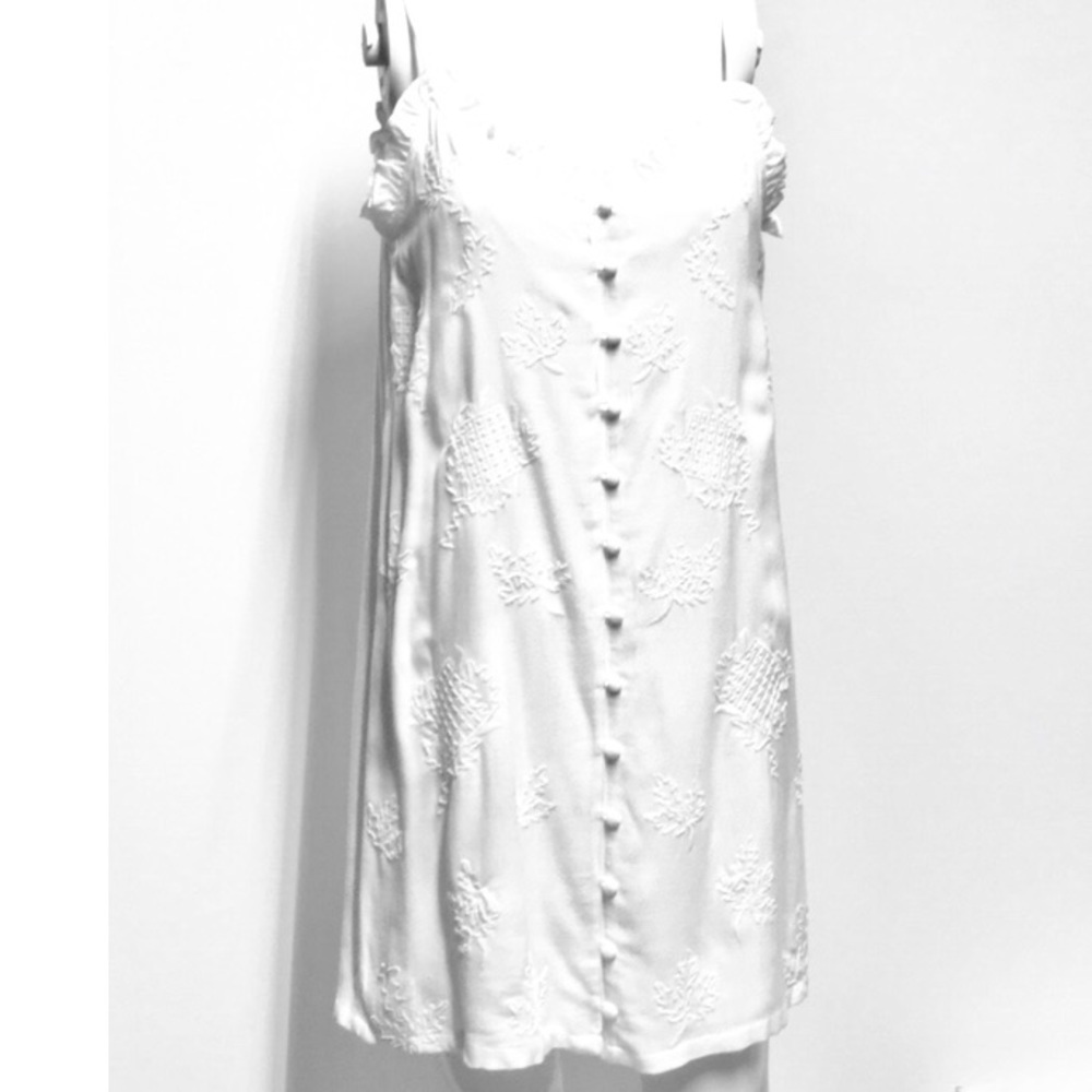 GIANNI BINI Front Button Embroidered Dress - Picture 4 of 8